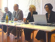 Stellten das Projekt vor: Büchereichef Manfred Lutzenberger, OB Kurt Gribl, Roswitha Wiesheu und Brigitte Hofmann-Koch (v.l.)
