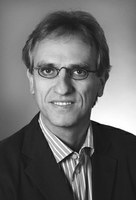 Der Politikwissenschaftler Prof. Dr. Christoph Weller.