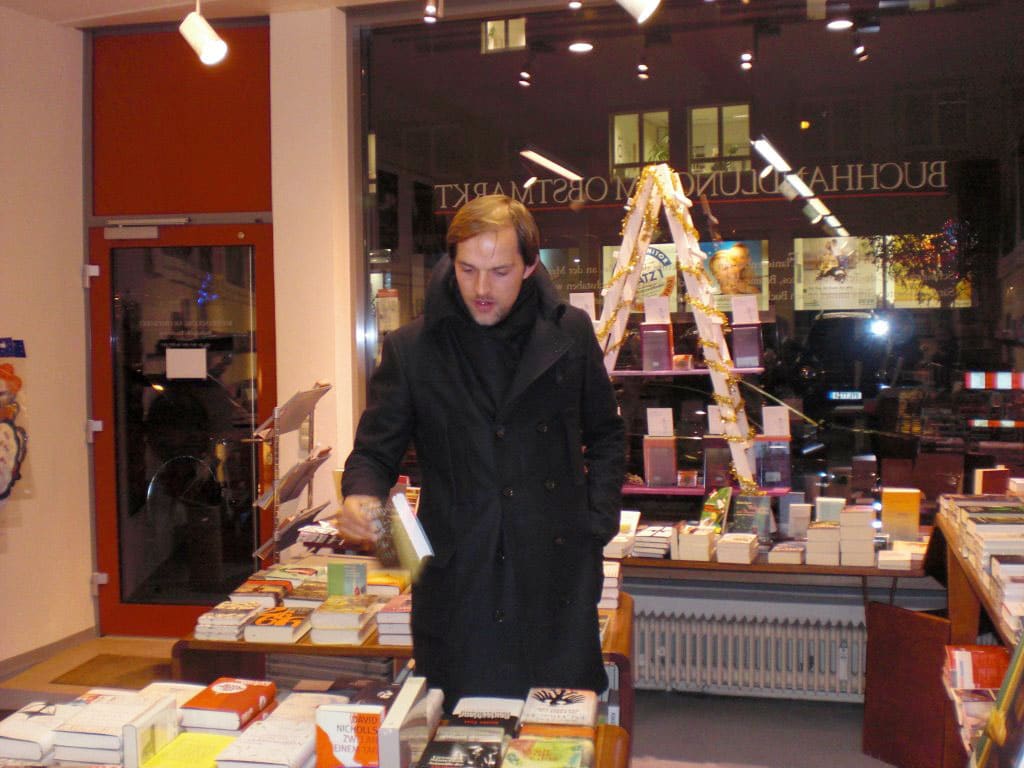 Mit Wurzeln in Augsburg: Thomas Tuchel in der Buchhandlung am Obstmarkt