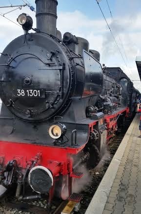 Historische Dampflokomotive des Bahnparks am 24. Juli 2016 (c) DAZ